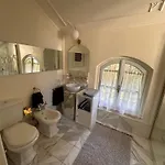 Apartament Dimora Vista Con Piscina Lesa