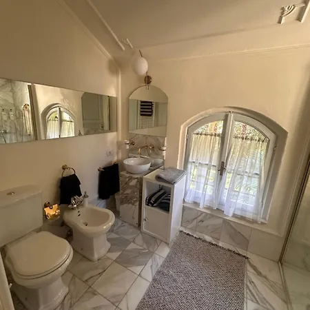 Appartamento Dimora Vista Con Piscina Lesa