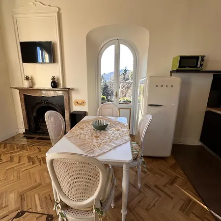 Dimora Vista Con Piscina