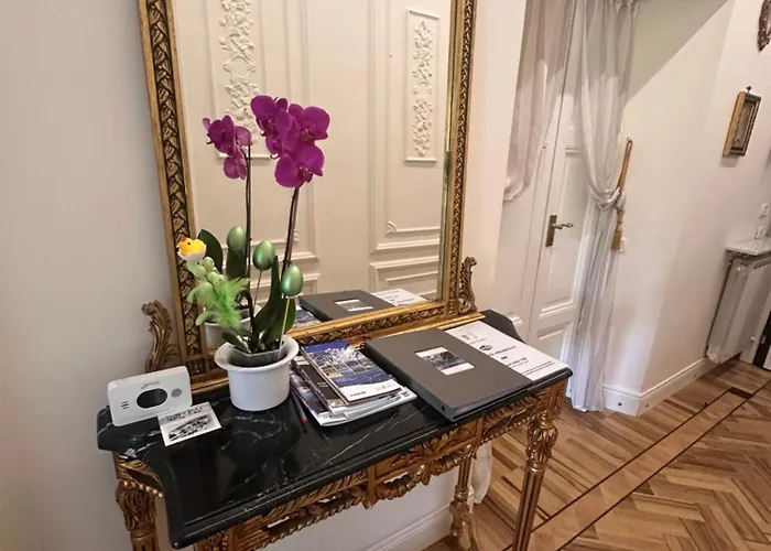 Dimora Vista Con Piscina 公寓